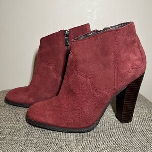 Shoemint Burgundy Suede Western Ankle Boots, Size US 5 Office Chic, Minimalist
